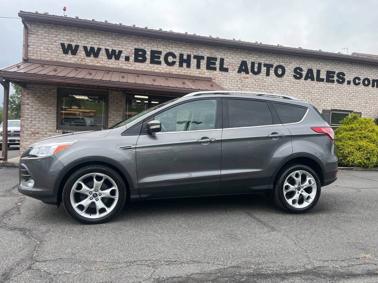Used 2013 Ford Escape Titanium w/ Parking Technology Pkg AWD/4WD image 1
