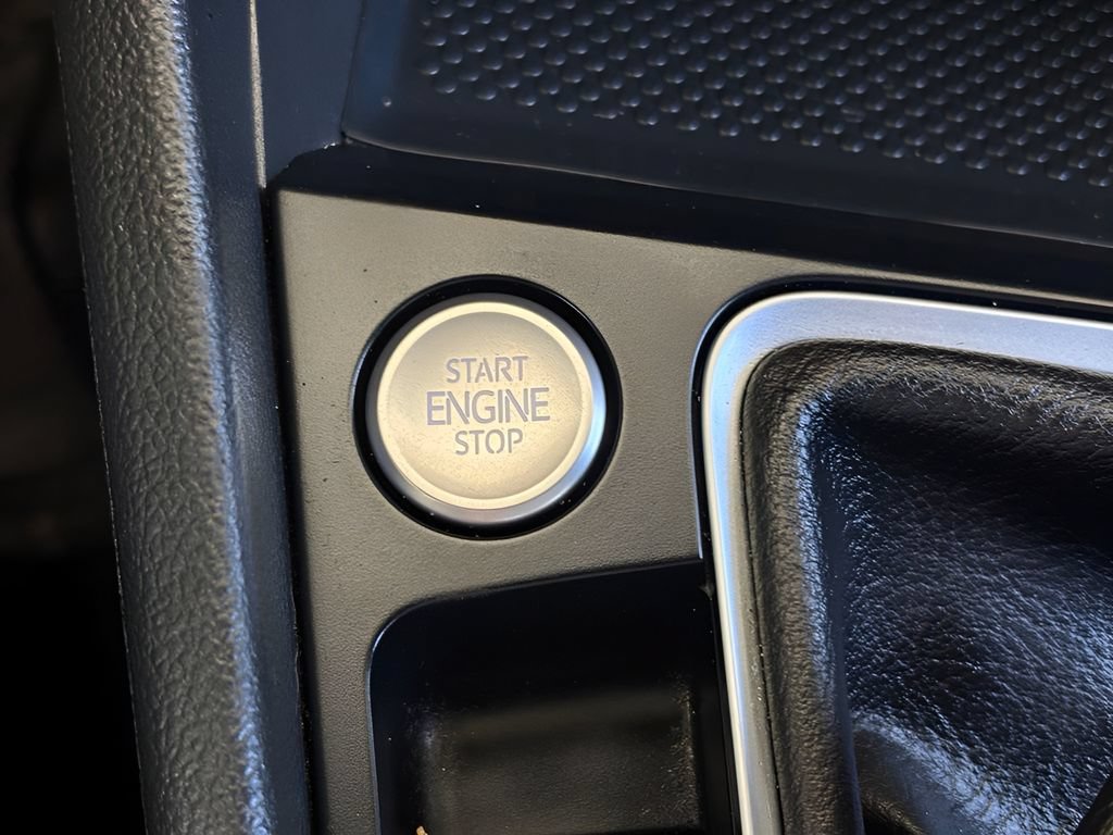 Used 2024 Volkswagen Jetta SE FWD image 5