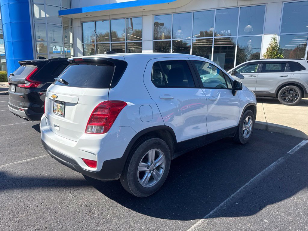Used 2020 Chevrolet Trax LS w/ Tint and Cruise Package AWD/4WD image 4
