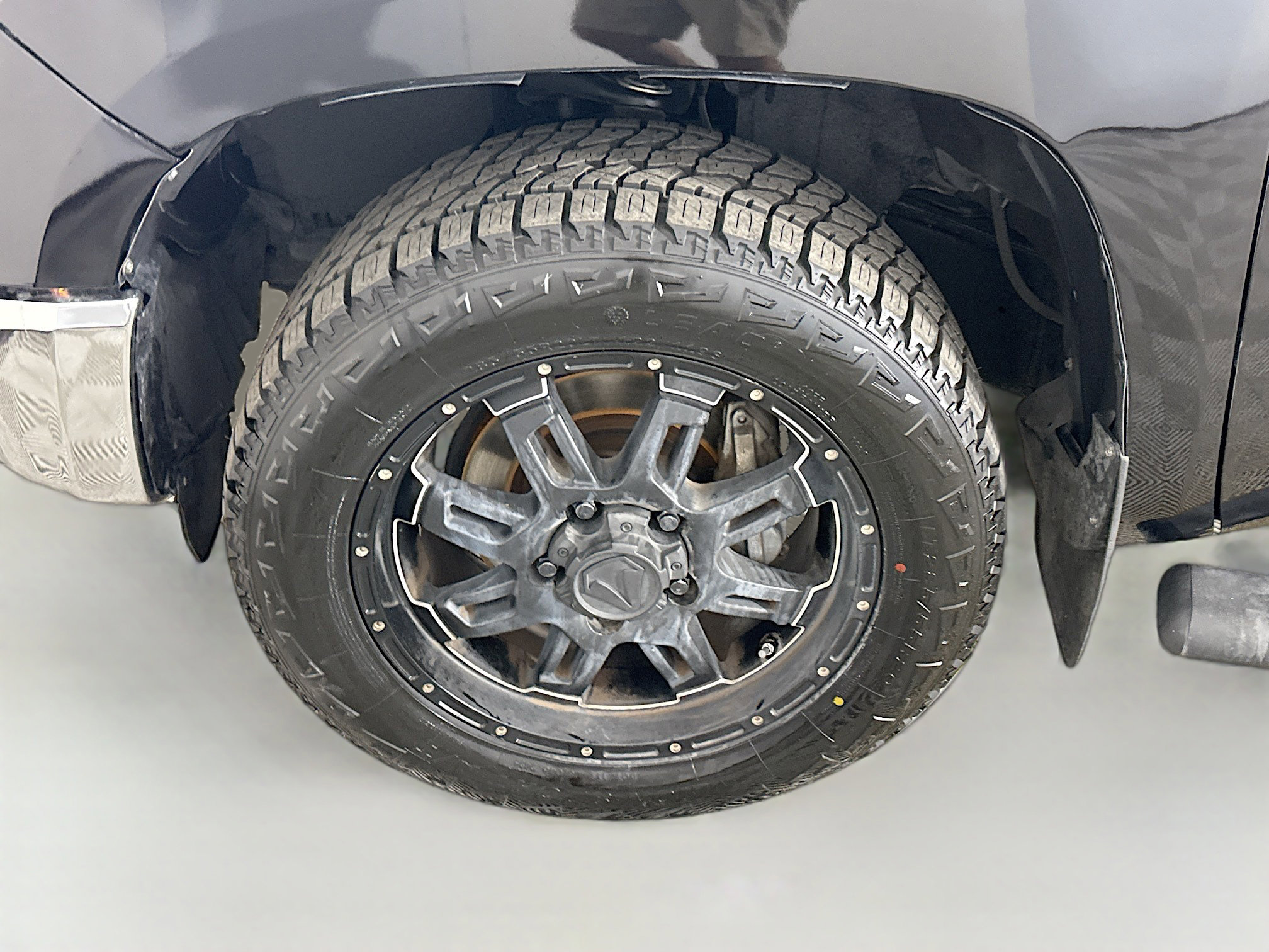 Used 2017 Toyota Tundra SR5 w/ SR5 Upgrade Package image 37