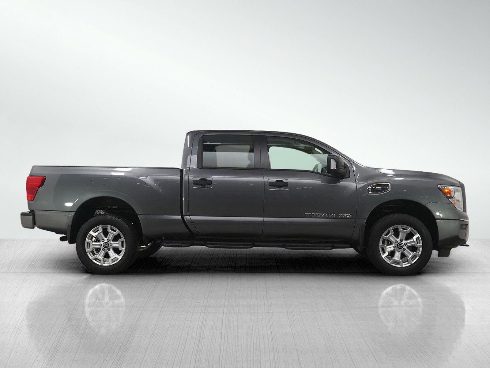 Used 2024 Nissan Titan SV w/ SV Convenience Package image 6