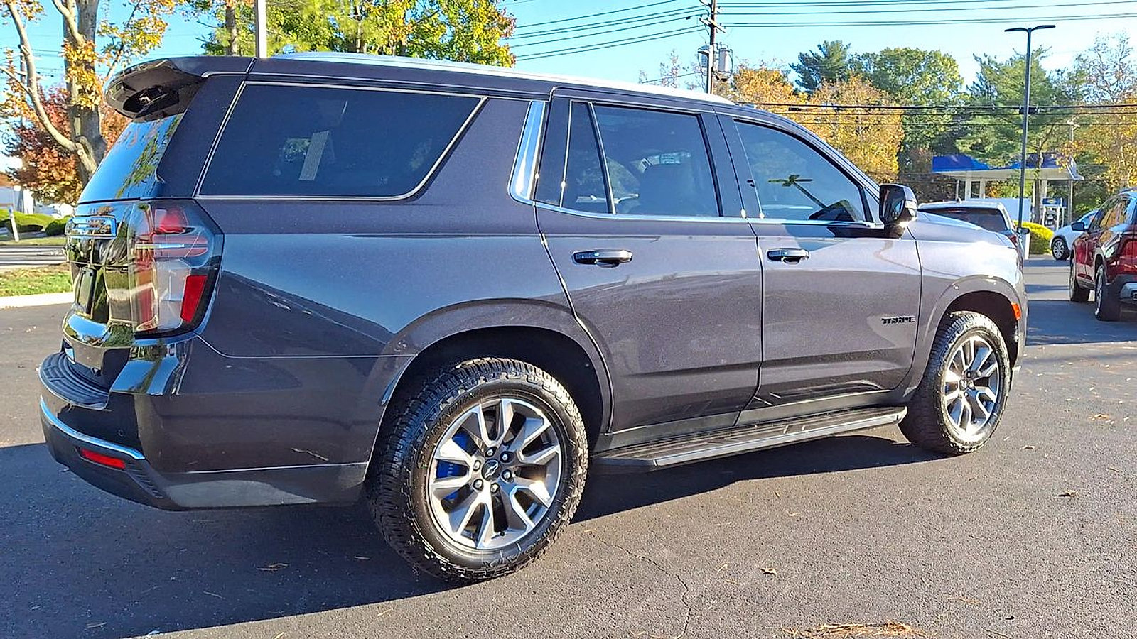 Certified 2023 Chevrolet Tahoe LT w/ Luxury Package AWD/4WD image 7