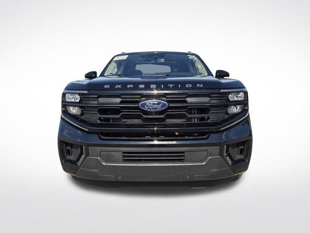 Certified 2025 Ford Expedition Active AWD/4WD image 3