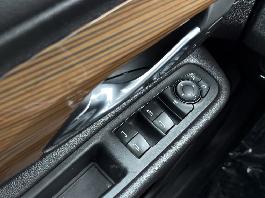 Used 2020 GMC Terrain SLE image 11