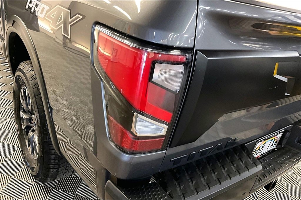 Used 2023 Nissan Titan PRO-4X image 27