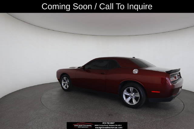 Used 2017 Dodge Challenger SXT RWD image 9