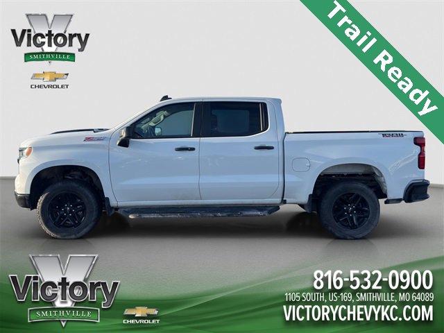 Used 2022 Chevrolet Silverado 1500 LT Trail Boss w/ LPO, Dark Essentials Package image 3