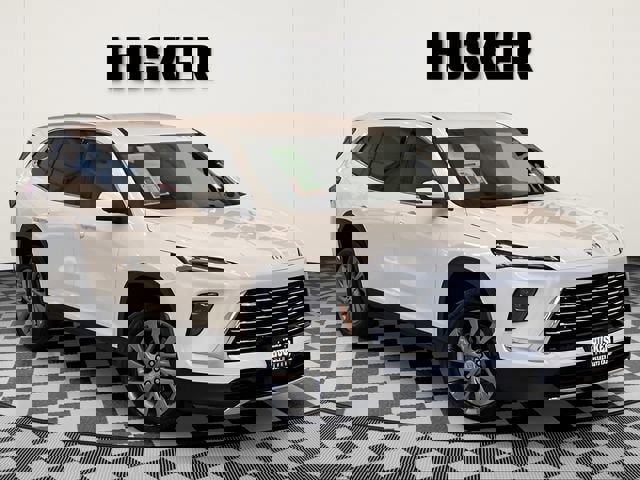 Used 2025 Buick Enclave Preferred image 1