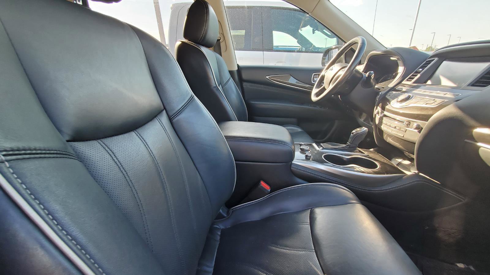 Used 2019 INFINITI QX60 Luxe w/ Essential Package AWD/4WD image 4