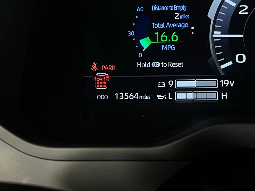 Used 2025 Toyota Sequoia SR5 w/ SR5 Premium Package AWD/4WD image 19