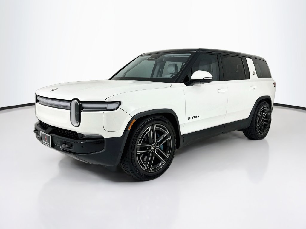 Used 2026 Rivian R1S Premium Quad AWD/4WD image 1