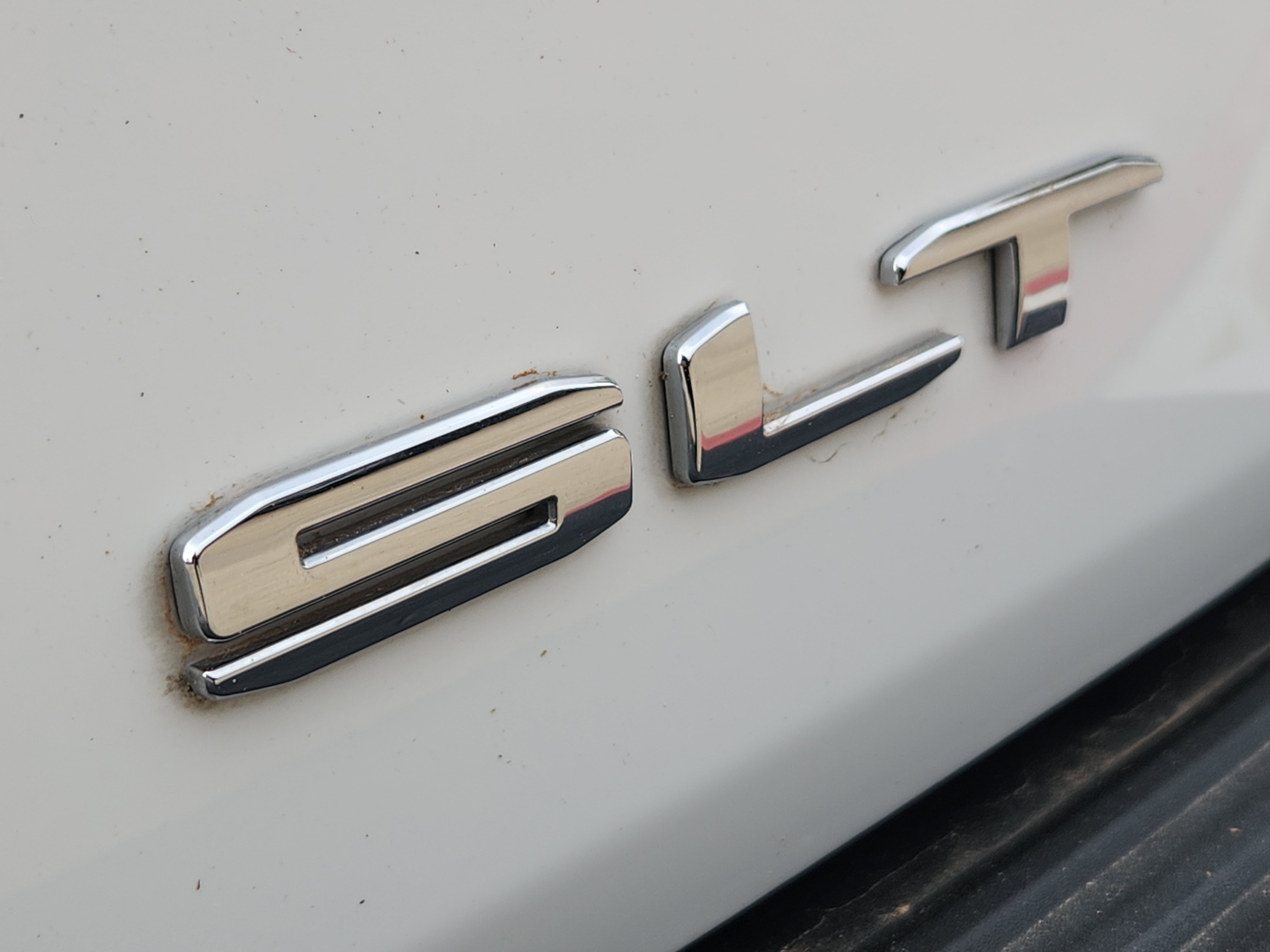 Used 2024 GMC Yukon XL SLT image 9