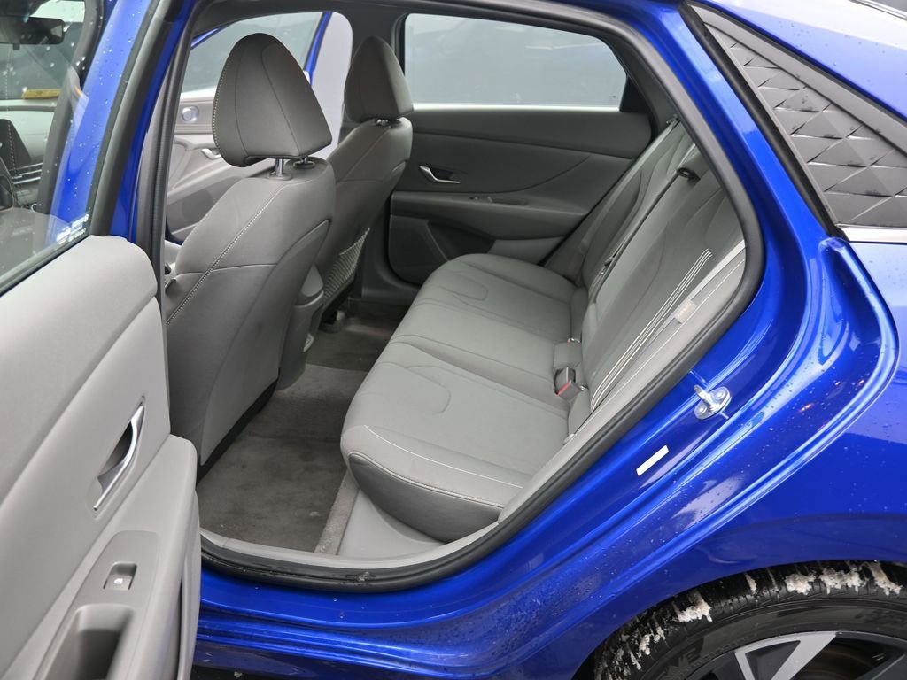 Used 2025 Hyundai Elantra SEL image 47