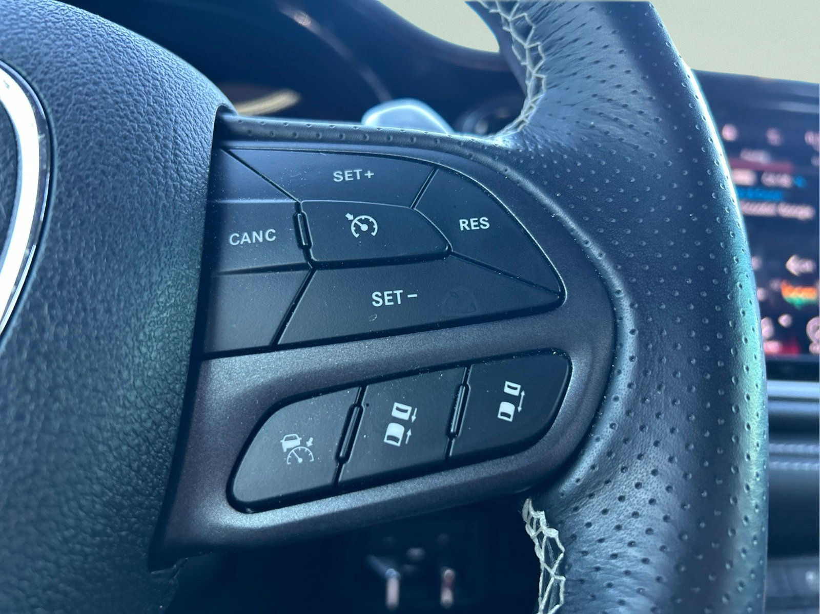 Used 2021 Dodge Durango SRT Hellcat w/ Technology Group AWD/4WD image 16