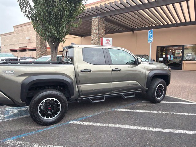 Certified 2025 Toyota Tacoma TRD Off-Road w/ TRD Off Road Upgrade Package AWD/4WD image 6