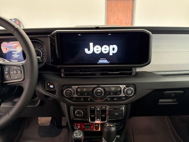 New 2025 Jeep Wrangler Willys AWD/4WD image 28