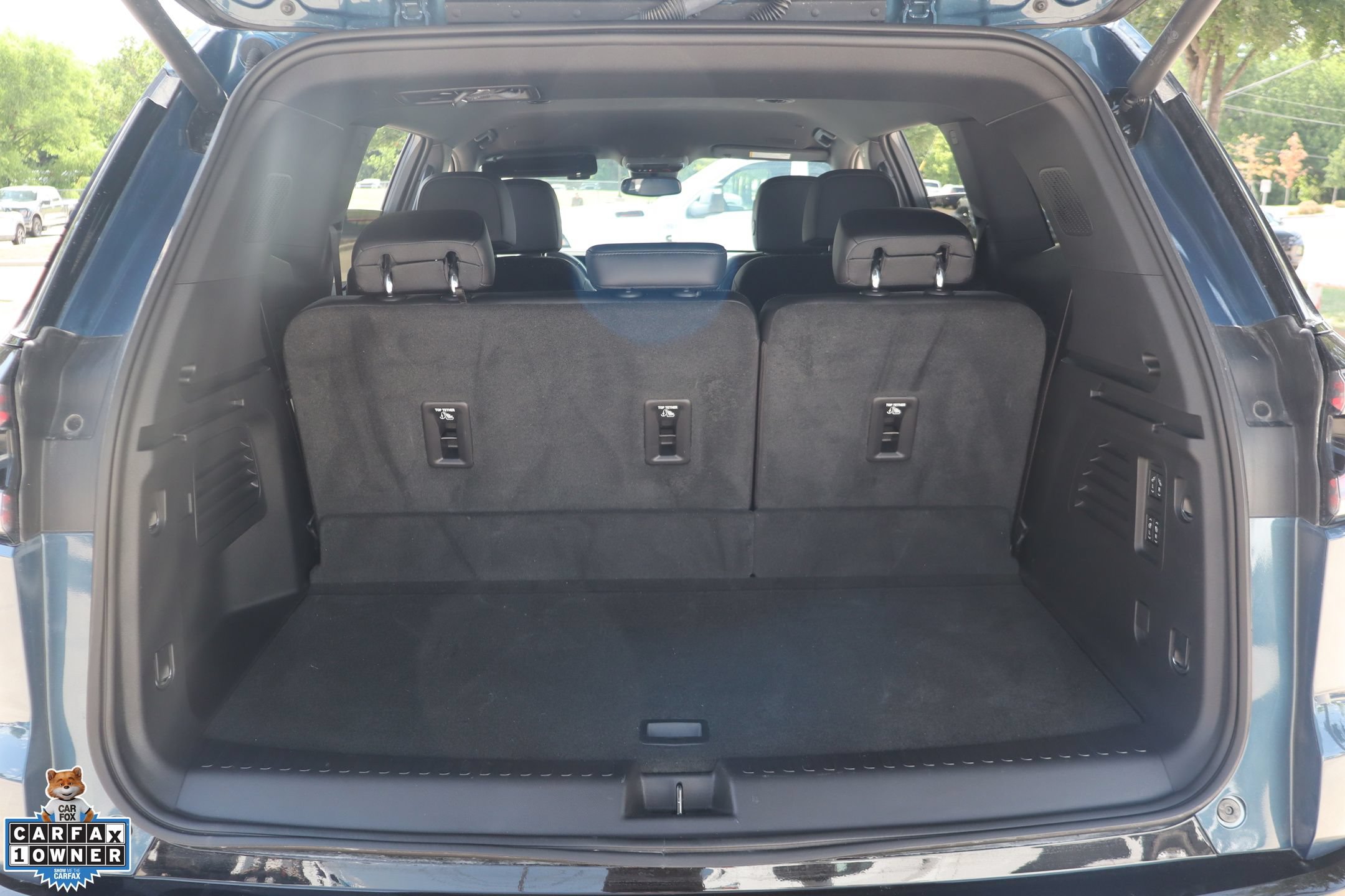 Used 2025 GMC Acadia Denali w/ LPO, Floor Liner Package FWD image 27
