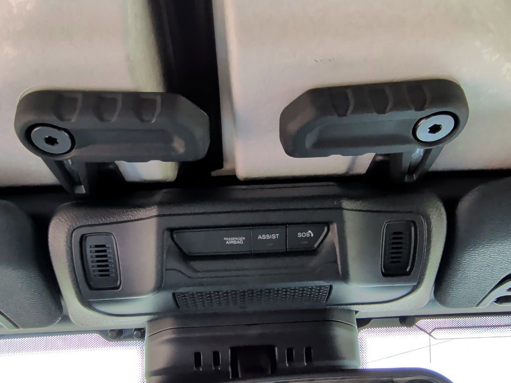New 2025 Jeep Gladiator Sport AWD/4WD image 20