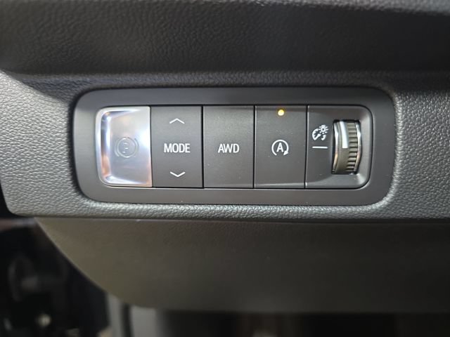 New 2026 Chevrolet Traverse LT w/ Driver Confidence Package AWD/4WD image 28
