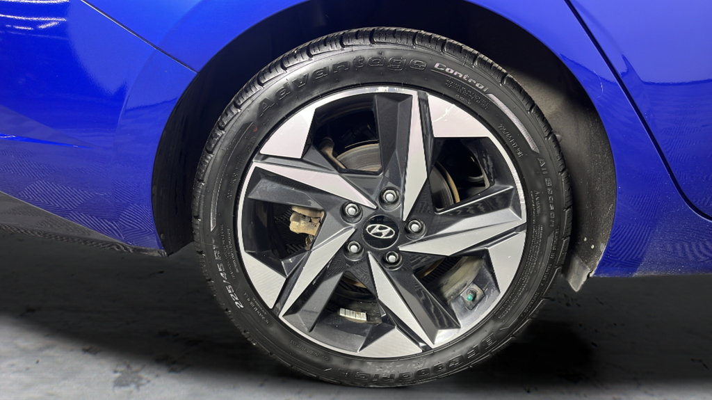 Used 2023 Hyundai Elantra Limited FWD image 59
