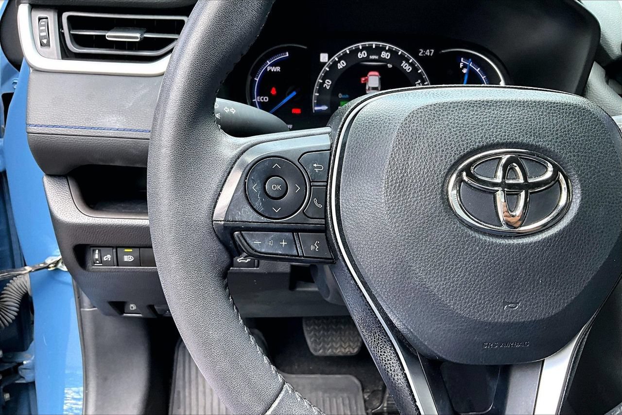 Used 2023 Toyota RAV4 XSE AWD/4WD image 10