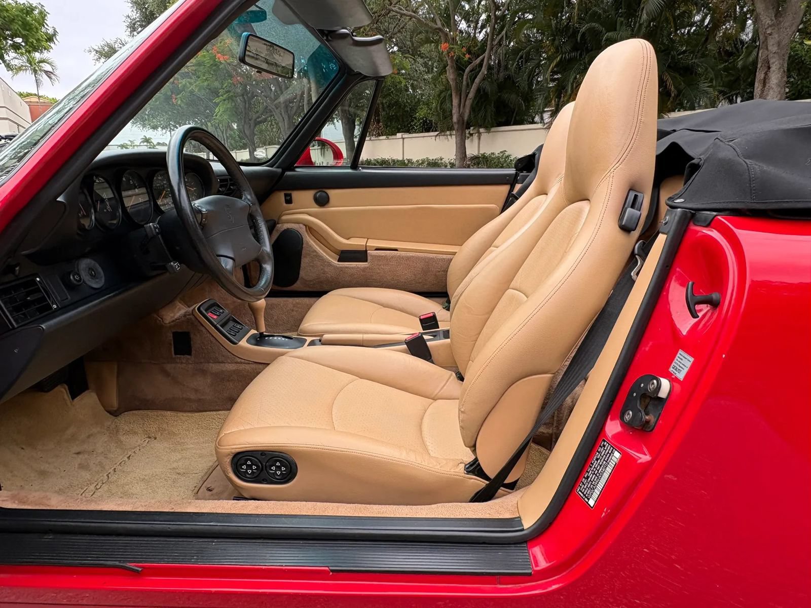 Used 1998 Porsche 911 Cabriolet image 13