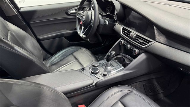 Used 2019 Alfa Romeo Giulia w/ Quick Order Package 22K Sport image 12