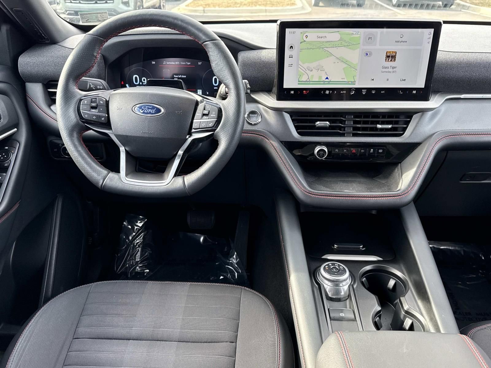 Used 2025 Ford Explorer ST-Line image 8