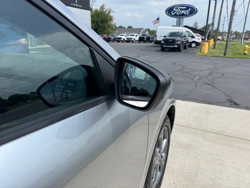 Certified 2023 Ford Escape ST-Line w/ Tech Pack #1 AWD/4WD image 9