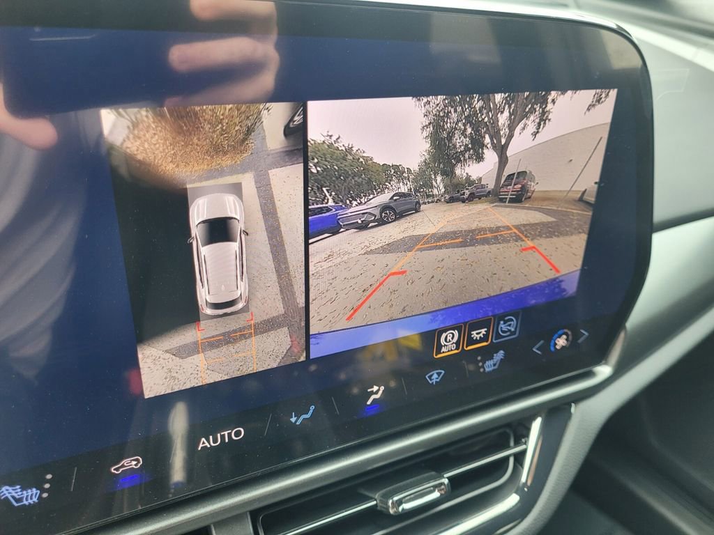 New 2026 Chevrolet Equinox EV RS FWD image 38