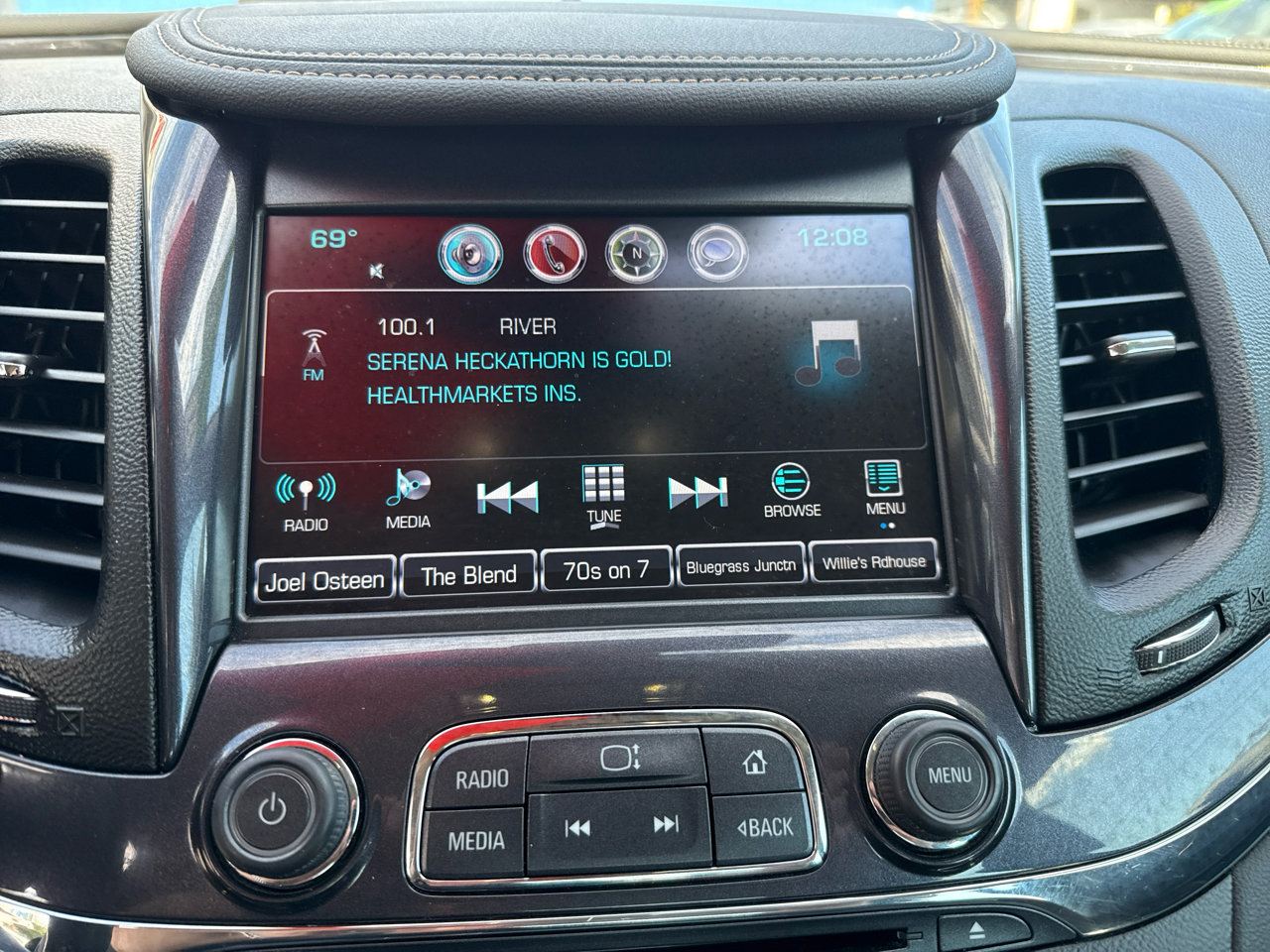 Used 2017 Chevrolet Impala Premier w/ Enhanced Convenience Package image 19