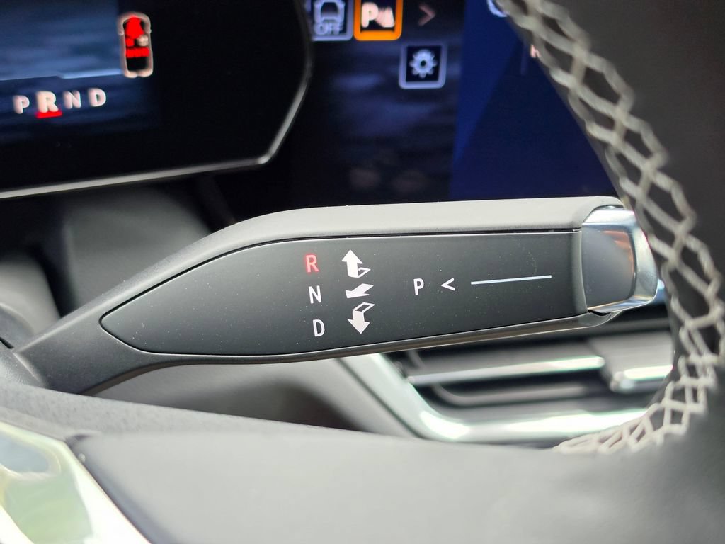 New 2026 Chevrolet Equinox EV LT AWD/4WD image 32