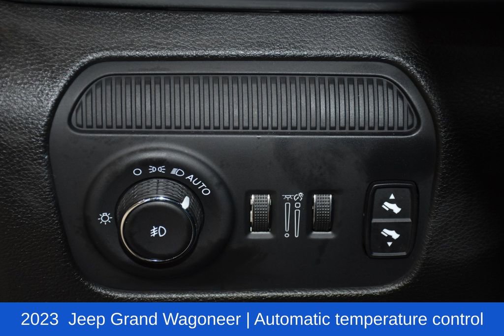 Used 2023 Jeep Grand Wagoneer 4WD image 9