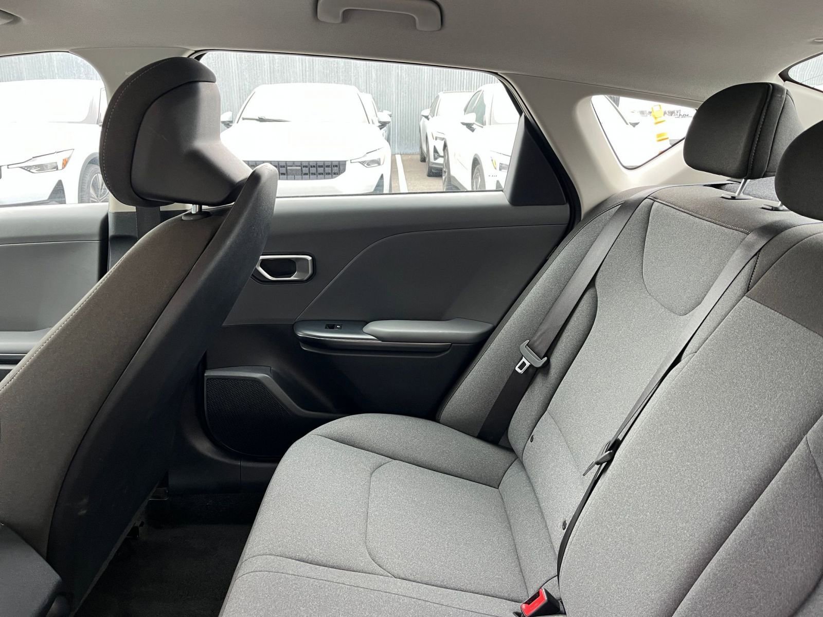 Used 2025 Kia K4 LXS image 38