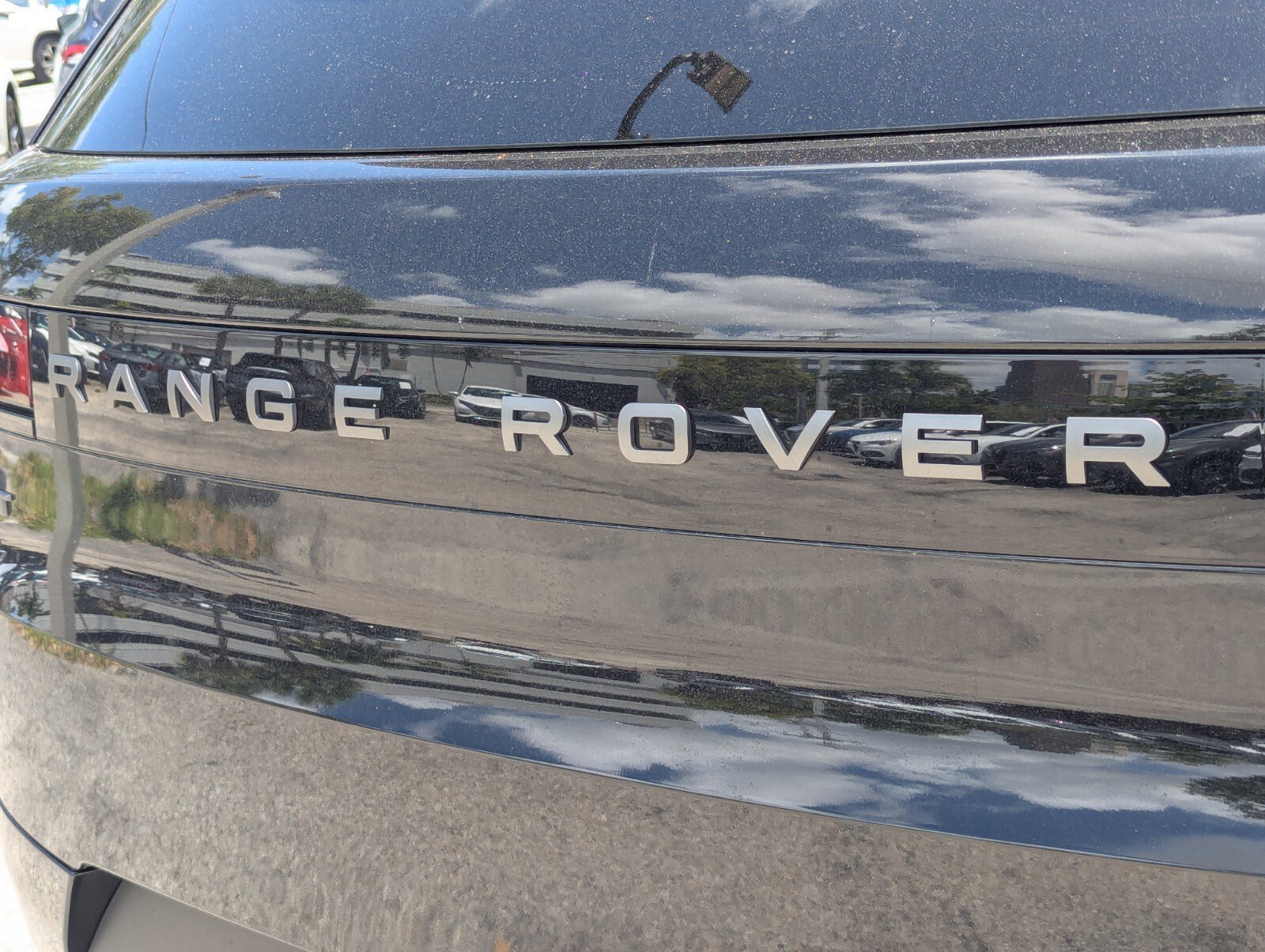 Used 2023 Land Rover Range Rover Sport SE AWD/4WD image 13