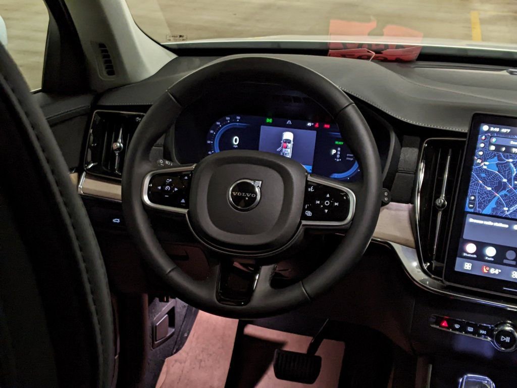New 2025 Volvo XC90 T8 Core w/ Climate Package image 15