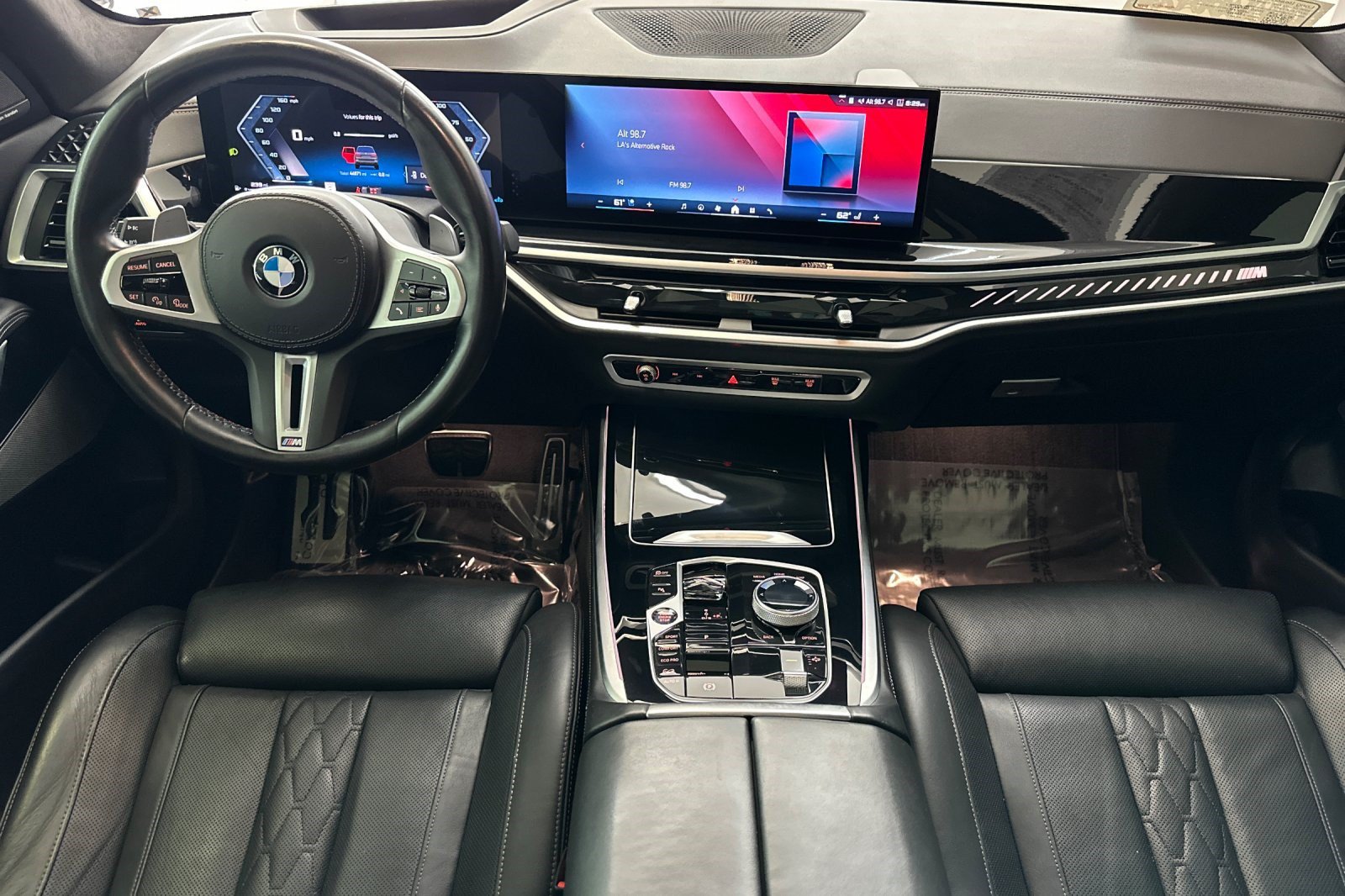 Certified 2025 BMW X7 M60i AWD/4WD image 27