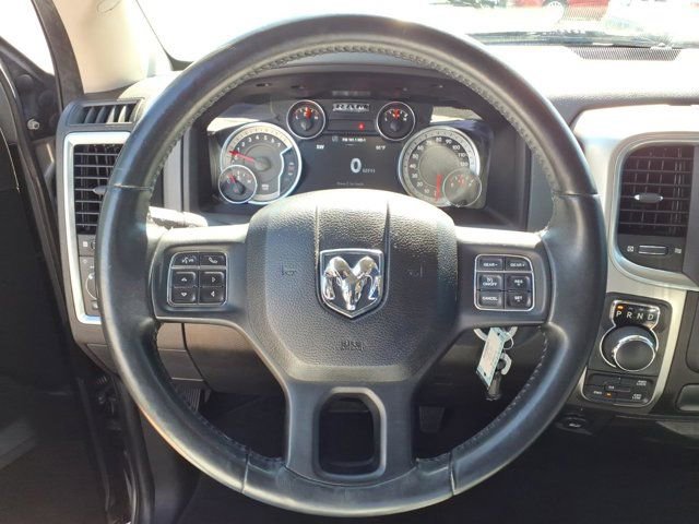 Used 2019 RAM 1500 Classic SLT w/ Luxury Group AWD/4WD image 18