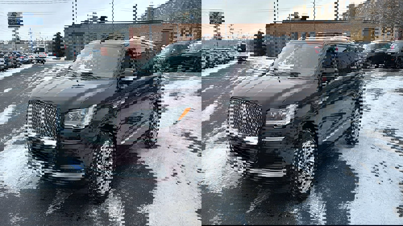 Used 2023 Lincoln Navigator Reserve w/ Equipment Group 201A image 3