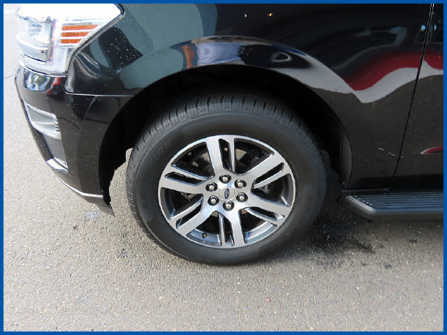 Used 2024 Ford Expedition Max Limited AWD/4WD image 4