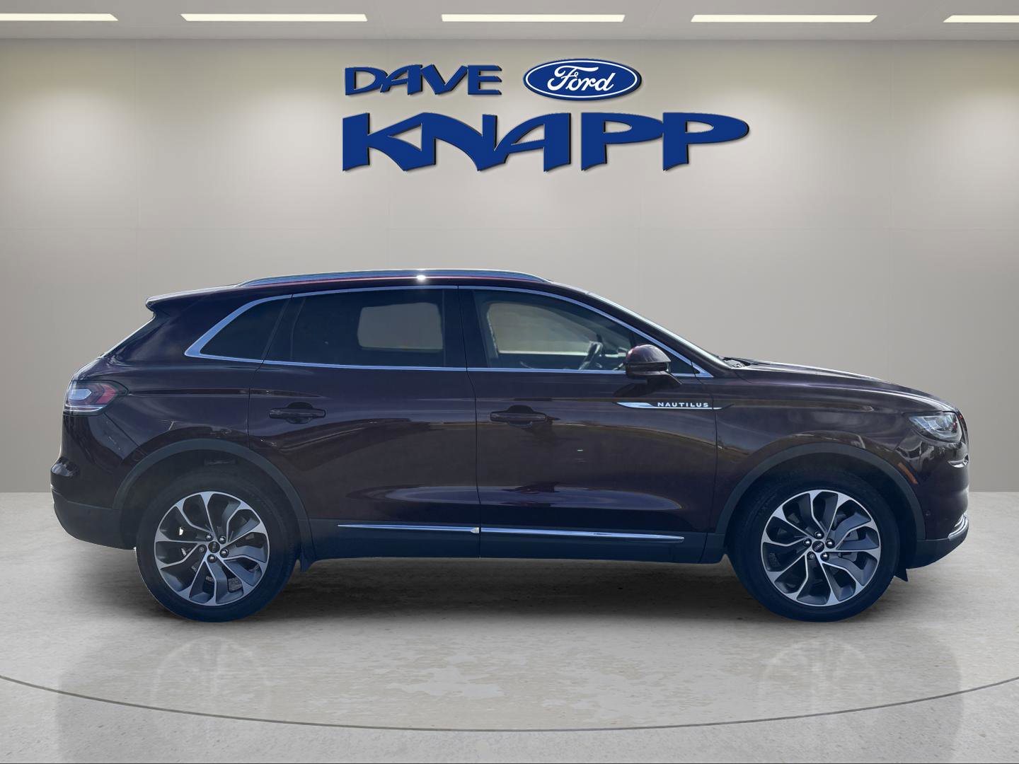 Used 2022 Lincoln Nautilus Reserve w/ Equipment Group 201A image 9
