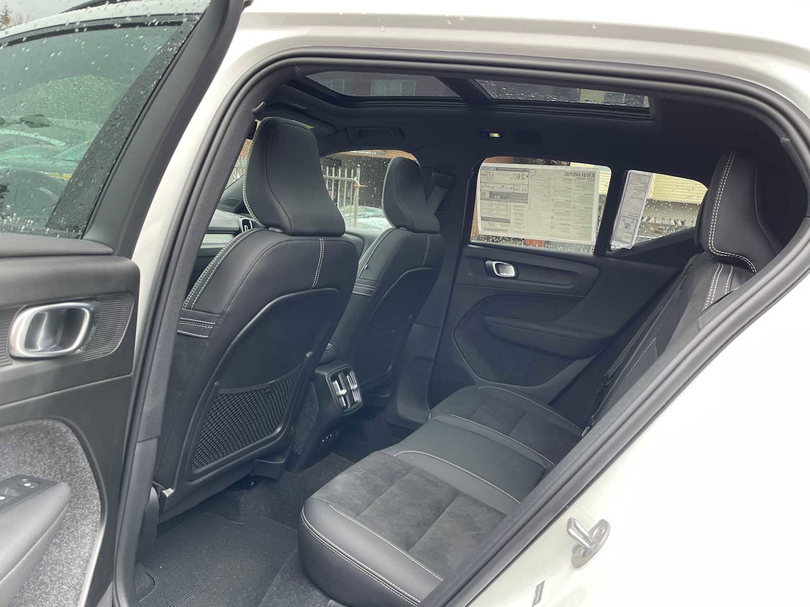 New 2023 Volvo XC40 B5 Plus w/ Protection Package Premier image 12