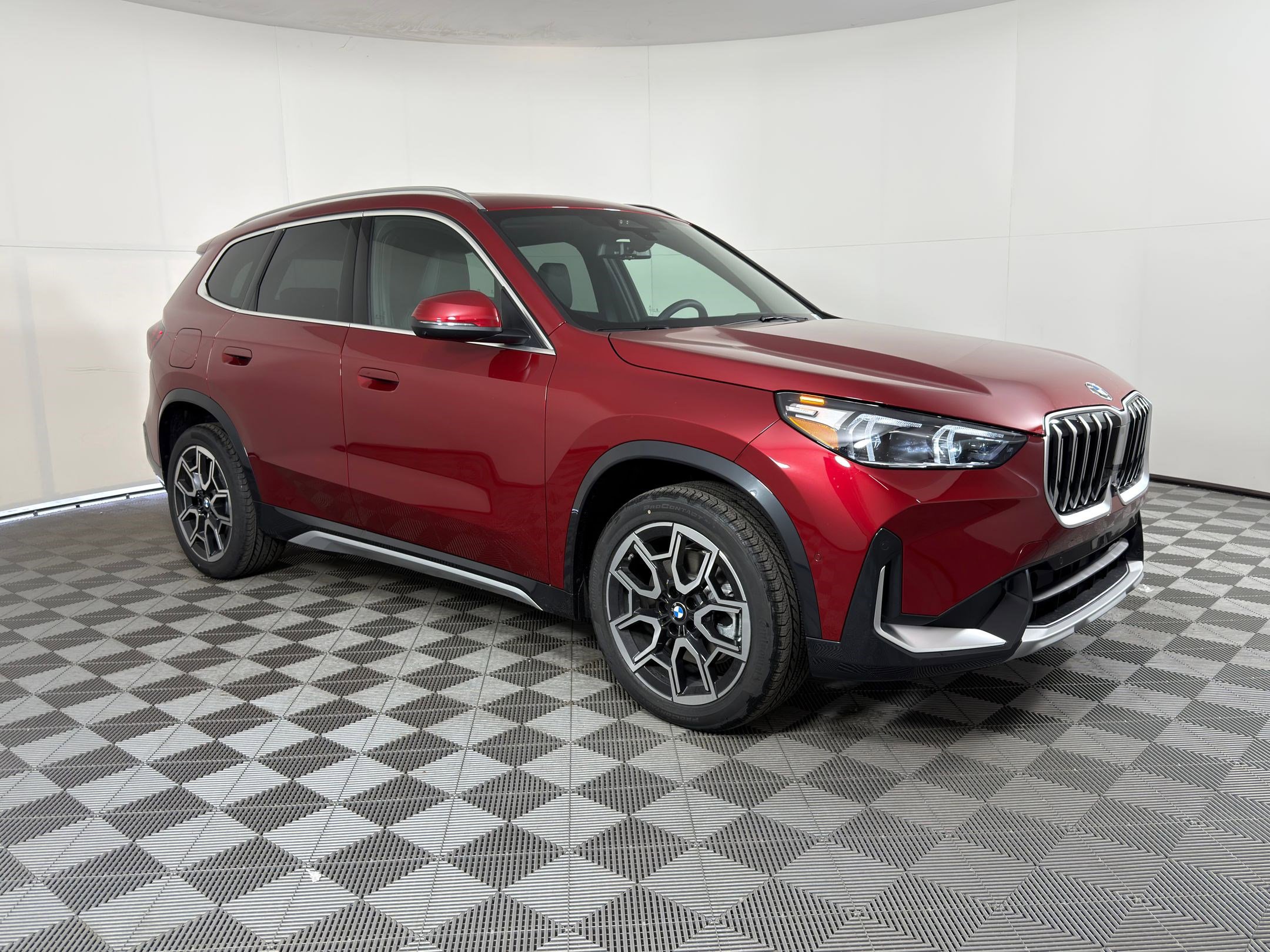 Used 2026 BMW X1 xDrive28i w/ Technology Package image 6