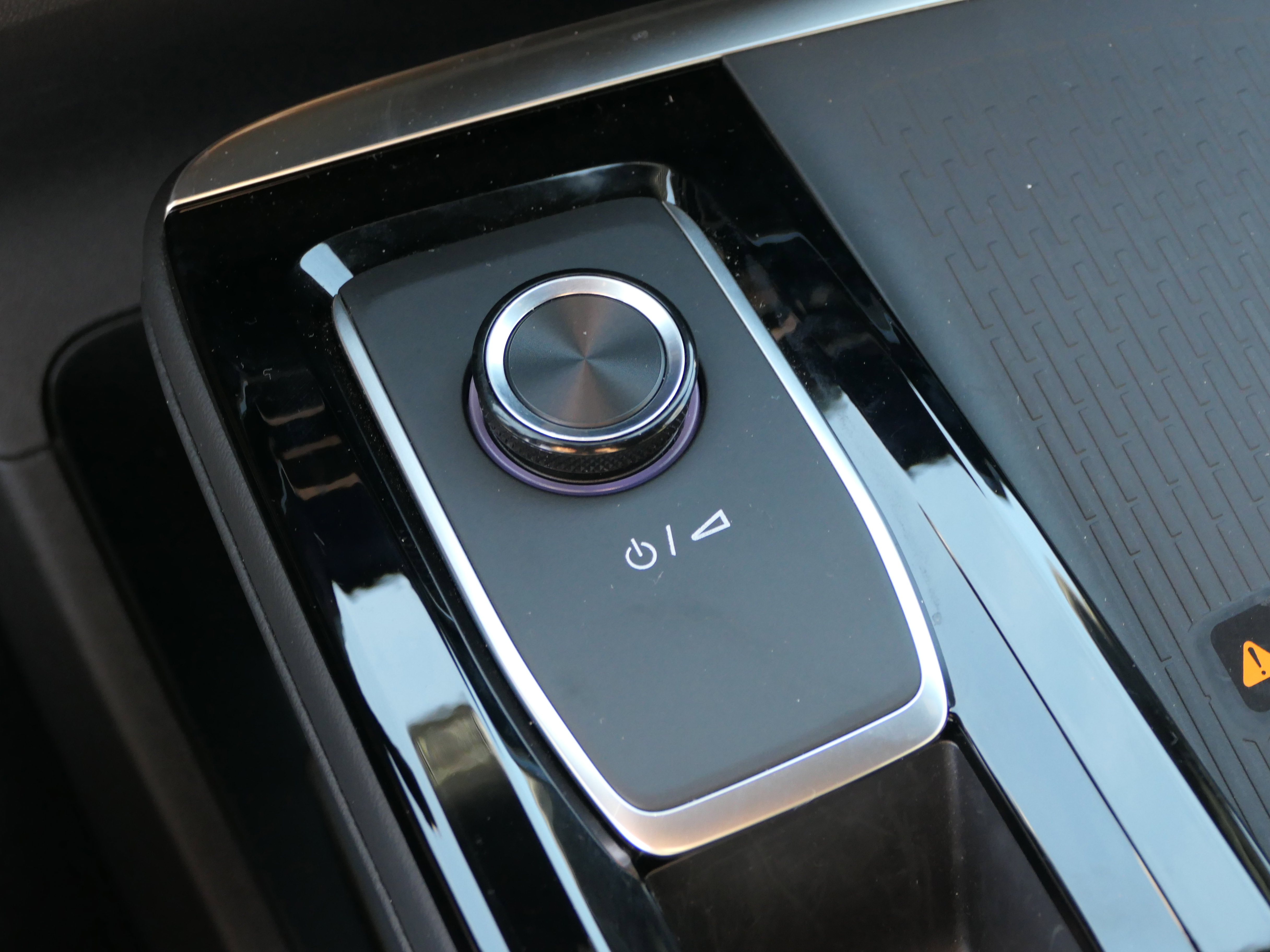 New 2026 Buick Enclave Sport Touring w/ Power Package image 22