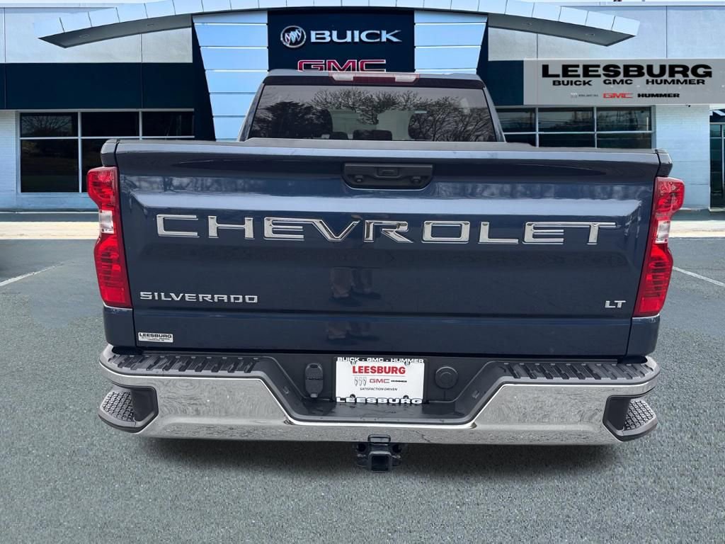 Used 2022 Chevrolet Silverado 1500 LT AWD/4WD image 6