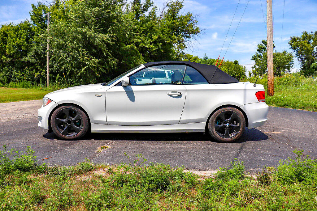 Used 2012 BMW 128i Convertible image 9