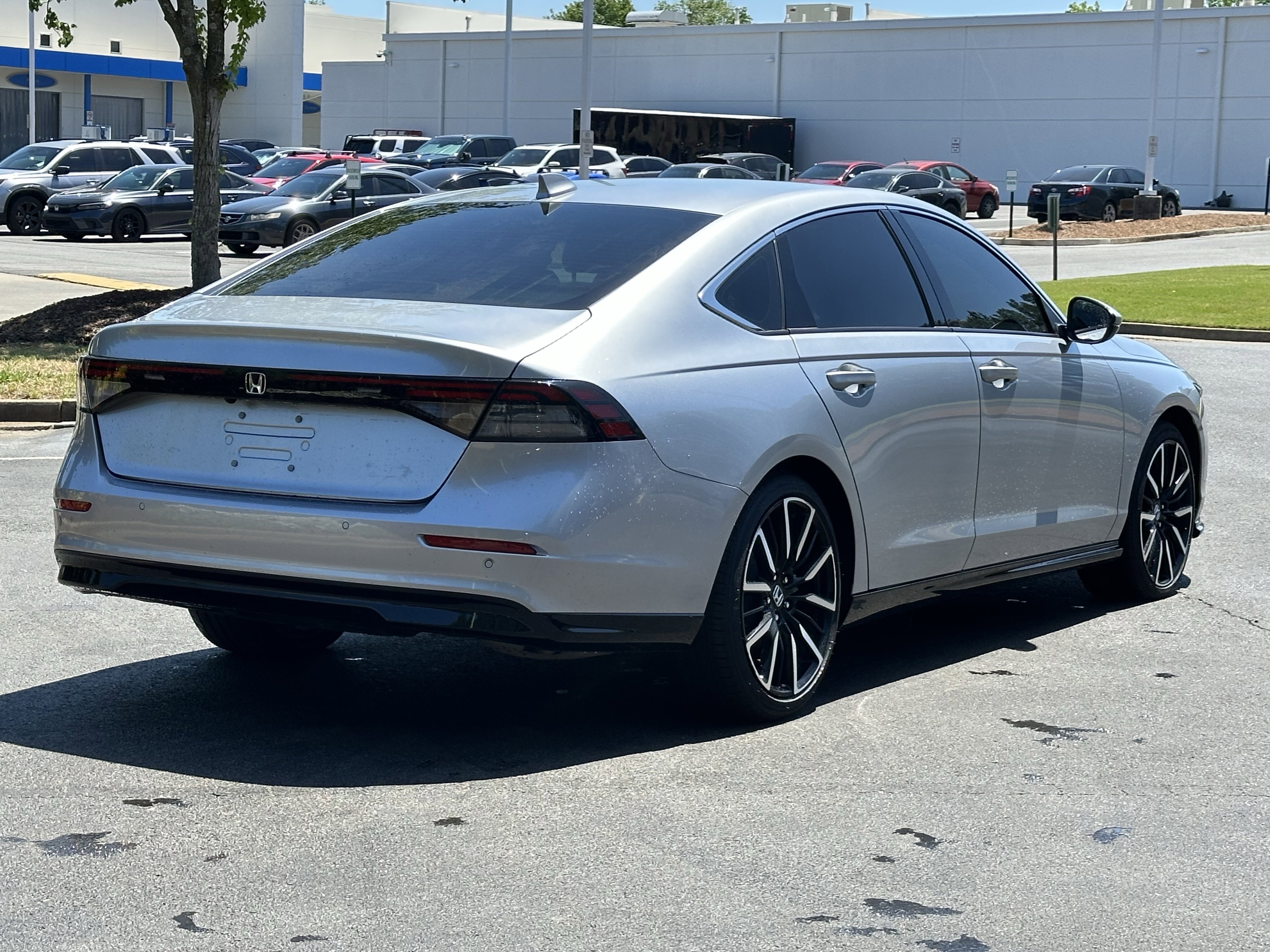 Used 2025 Honda Accord Touring image 12