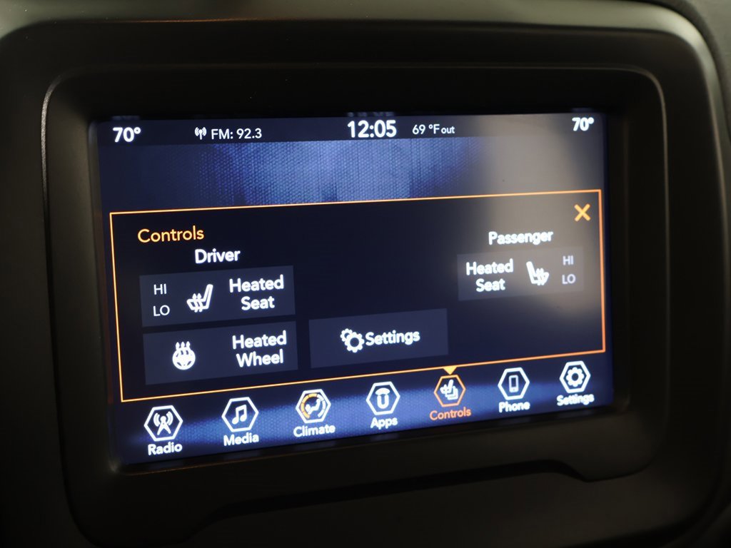 Used 2020 Jeep Renegade Limited w/ Trailer Tow Group image 43