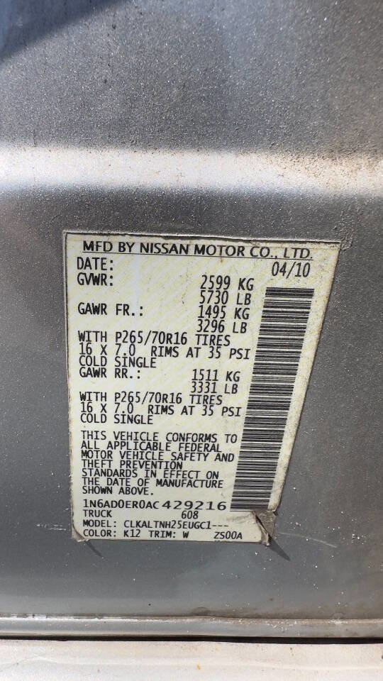 Used 2010 Nissan Frontier SE image 17