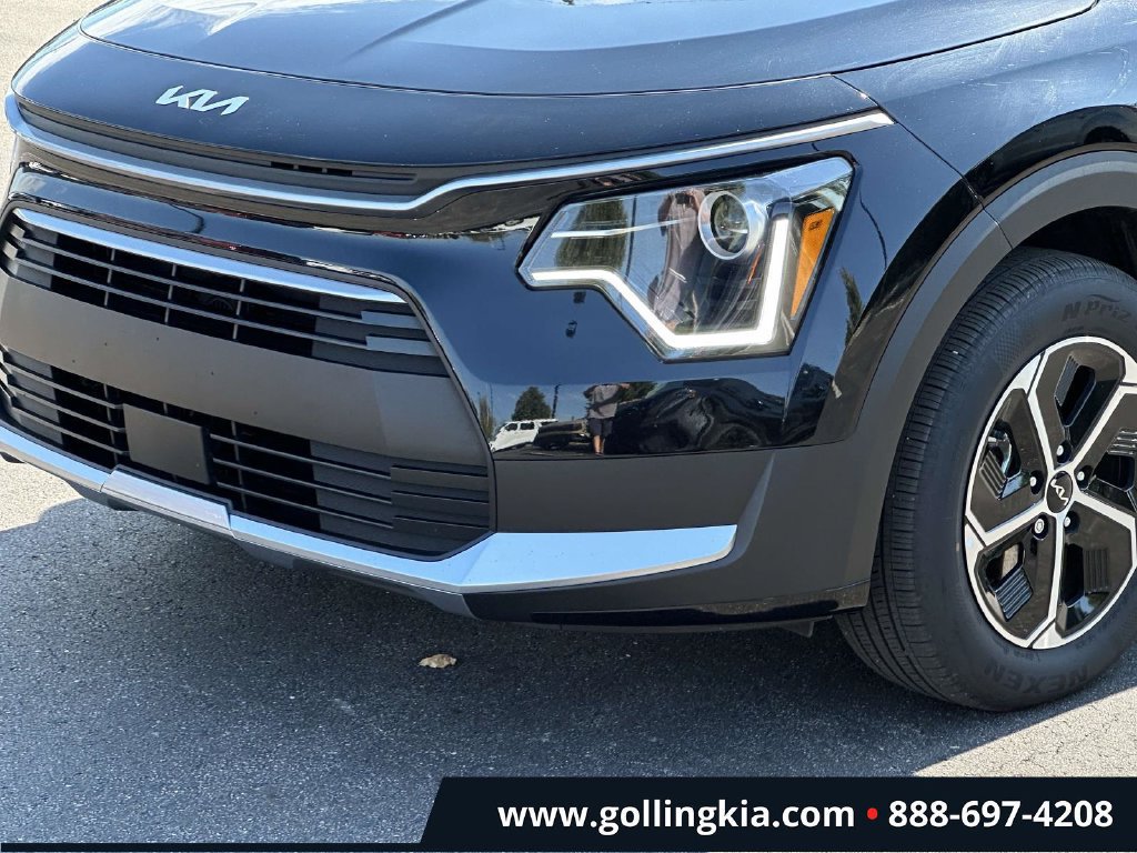 Certified 2025 Kia Niro EX FWD image 6